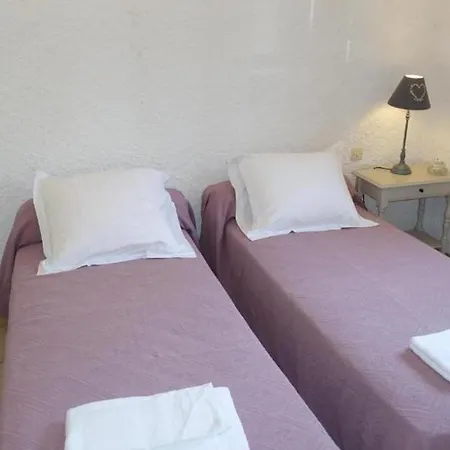 Résidence Marie Diane - Coté Piscine F Appartement *