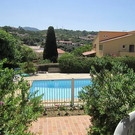 Résidence Marie Diane - Coté Piscine F Appartement *